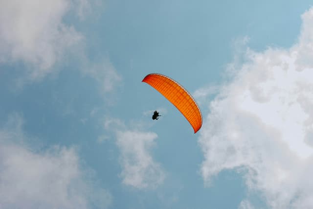 Paragliding 1