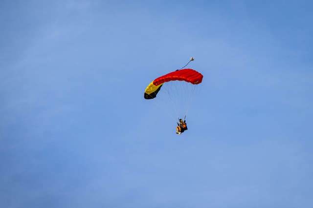 Paragliding 2